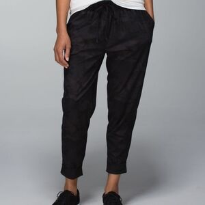 Lululemon Black Crop